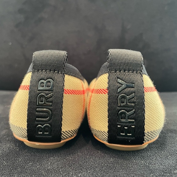 Burberry Kids Mini Grace CHK (Toddler/Little Kid) SIZE 28 EU sizing, NEW - Picture 3 of 4